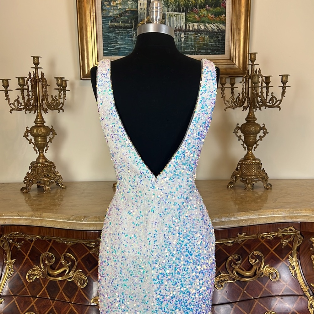 Women,formal all over sequins fitted special Occasion Evening dress - Picture 6 of 6